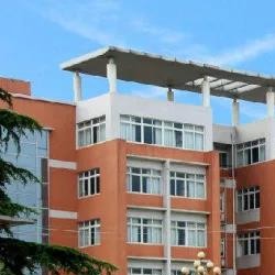 低壓無油醫(yī)用制氧領軍企業(yè)代表為大學生開展醫(yī)療器械知識講座