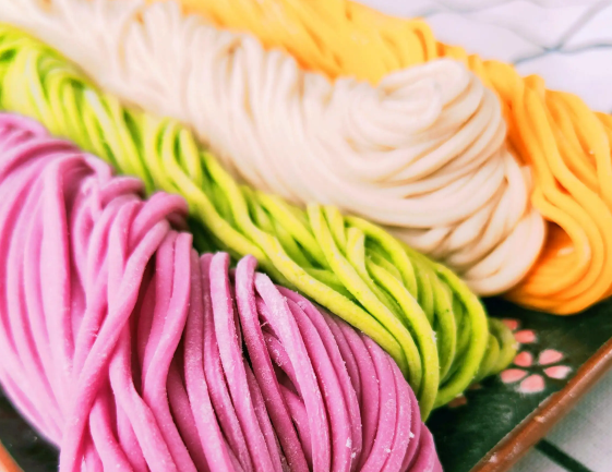 用面條機做面條實現(xiàn)跨行打劫-拓展新思維新格局