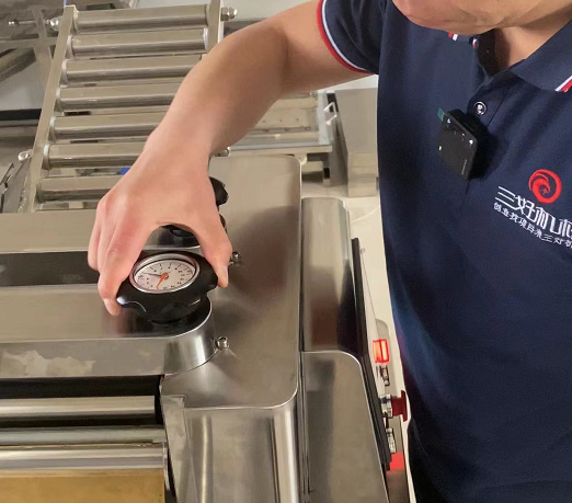 餃子機(jī)壓面棍設(shè)計(jì)