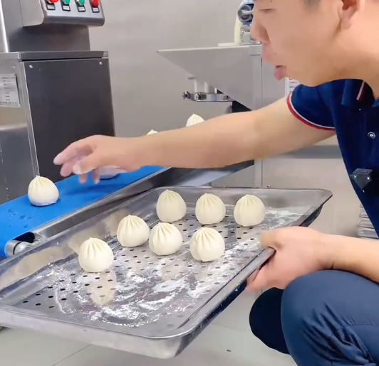 三好仿手工包子機(jī)
